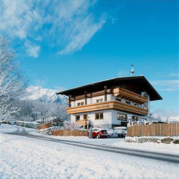 Pension Kristall ブラームベルク・アム・ヴィルトコーゲル エクステリア 写真