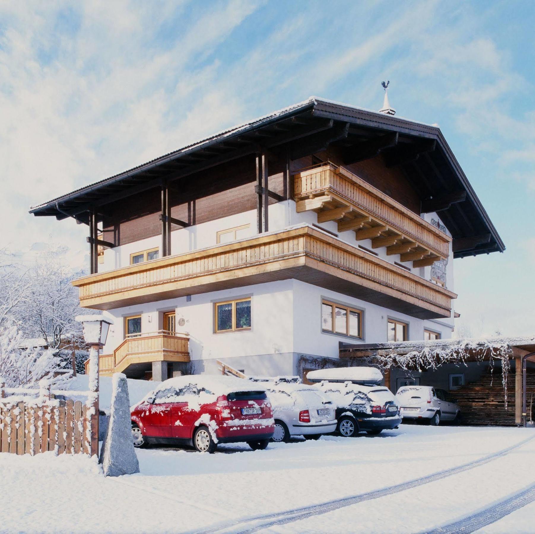 Pension Kristall ブラームベルク・アム・ヴィルトコーゲル エクステリア 写真